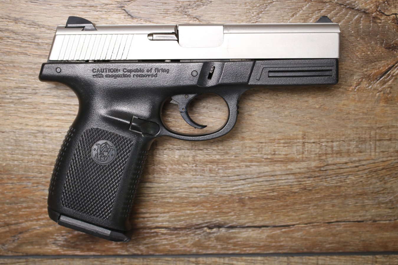 SMITH AND WESSON SW9VE 9mm Police Trade-In Pistol